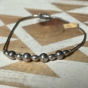 Liquid silver and beads bracelet
